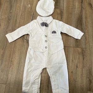 Baby white suit with hat  12-18m